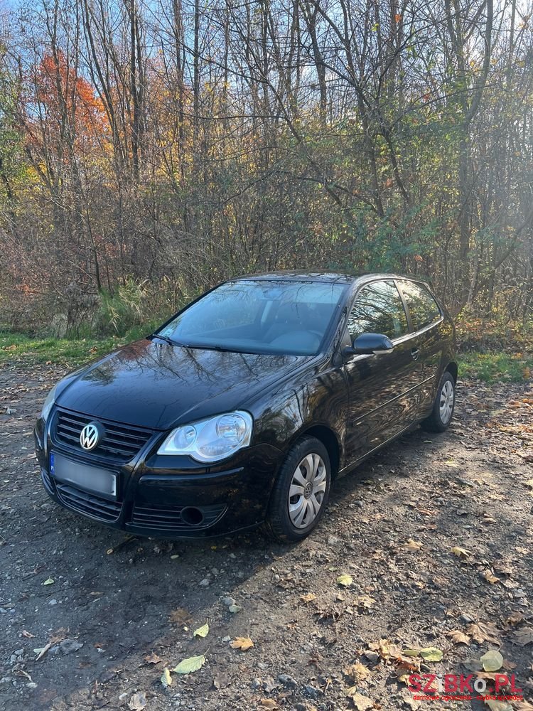 2005' Volkswagen Polo photo #2