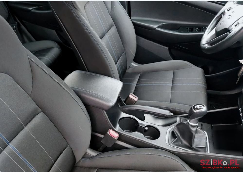 2016' Hyundai Tucson 1.6 Gdi 2Wd Style photo #3