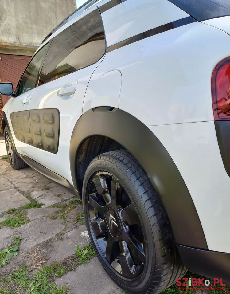 2016' Citroen C4 Cactus photo #5