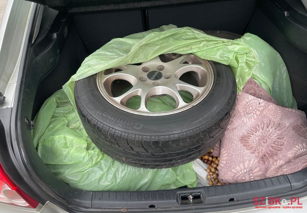 2008' Toyota Avensis photo #6