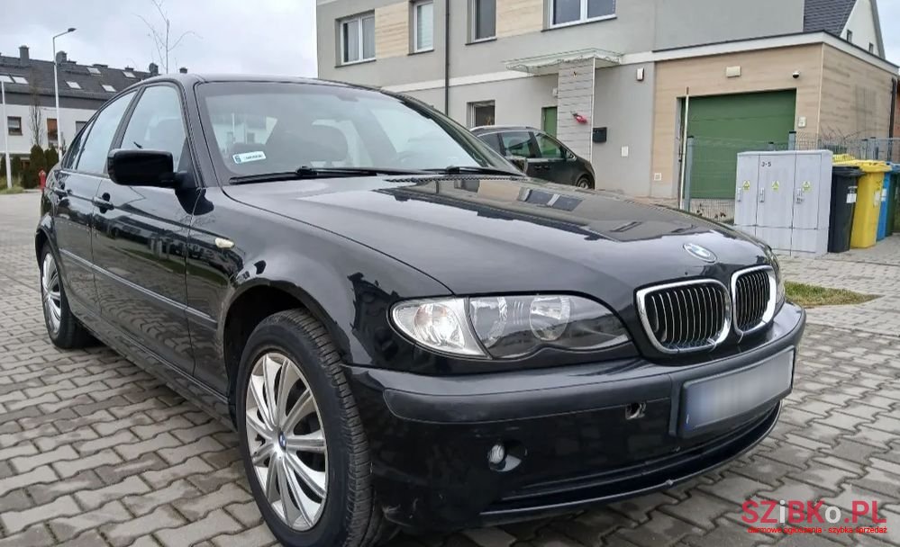 2003' BMW 3 Series 316I photo #2