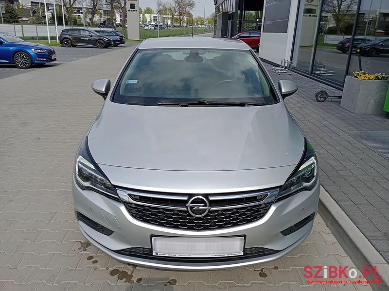 2019' Opel Astra photo #2