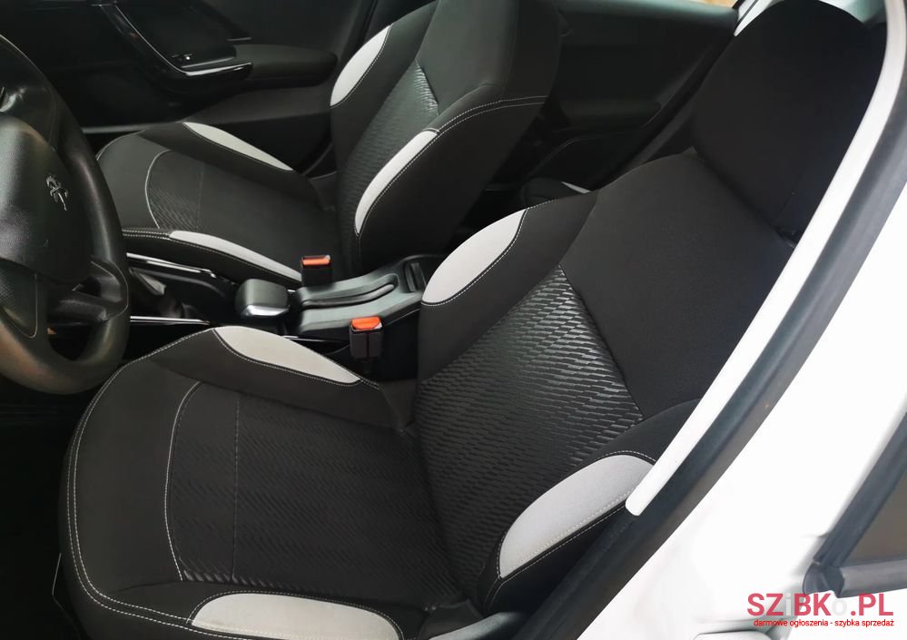 2015' Peugeot 2008 photo #5