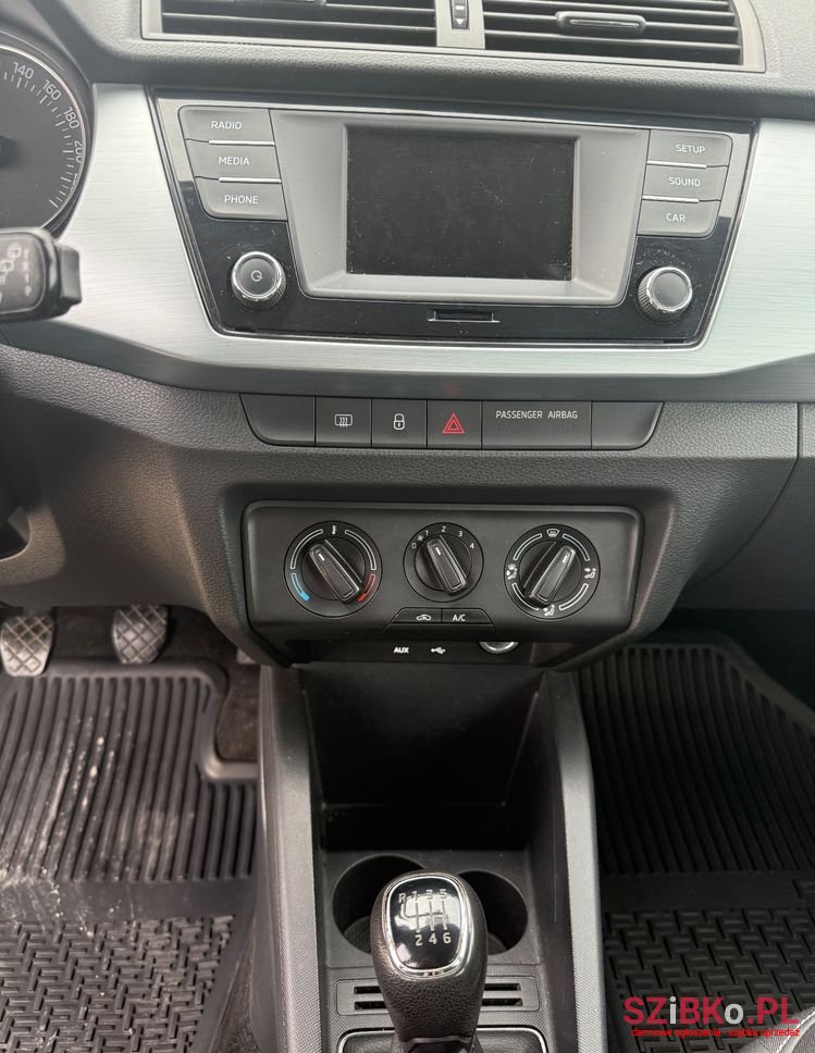 2017' Skoda Fabia 1.0 Tsi Style photo #4