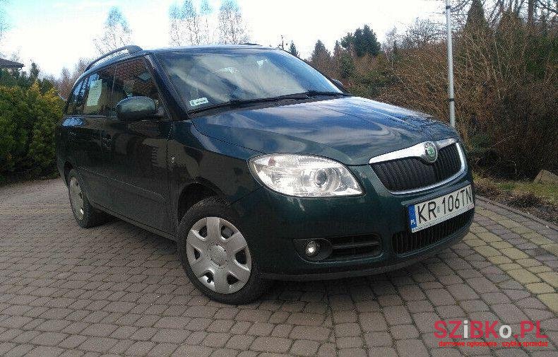 2008' Skoda Fabia photo #1