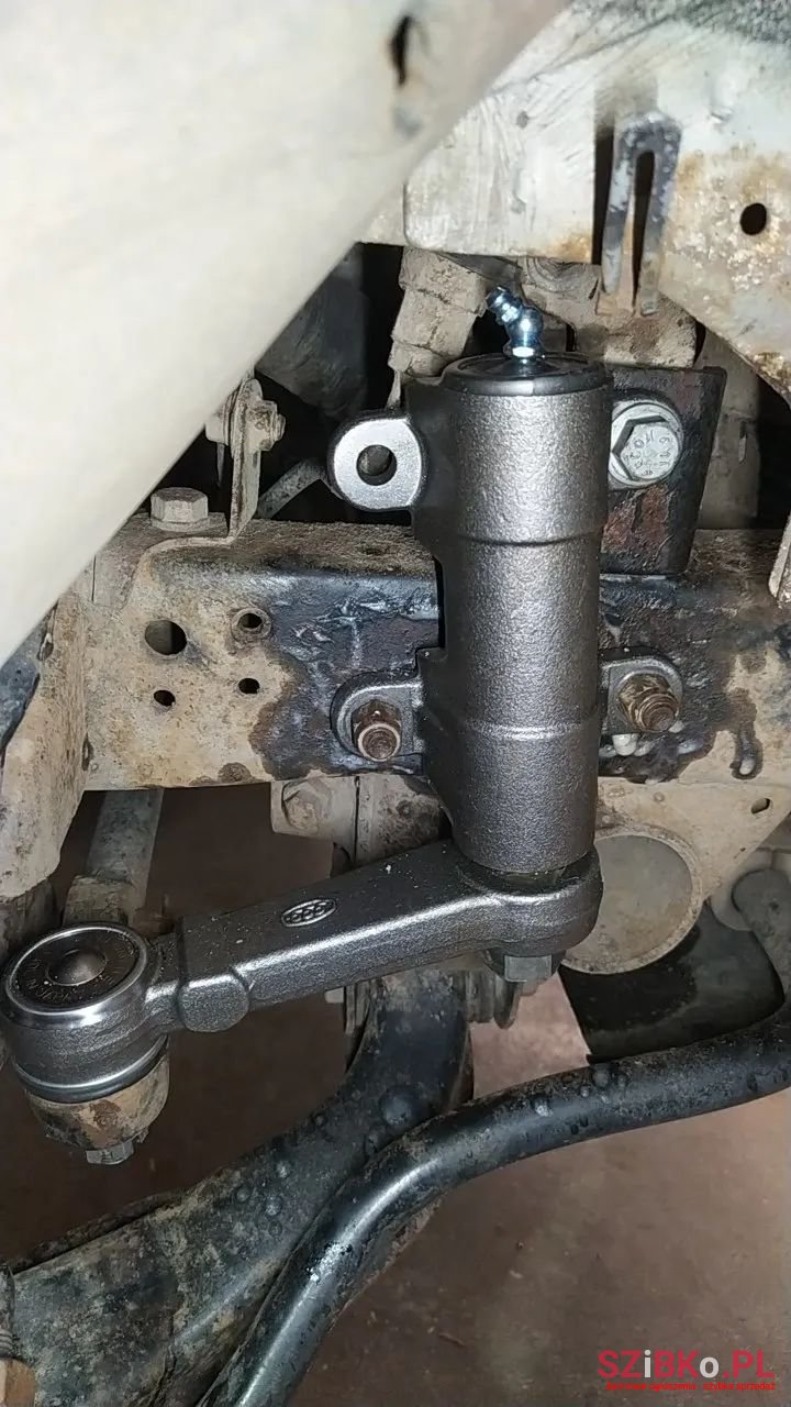 2001' Hyundai Galloper photo #5