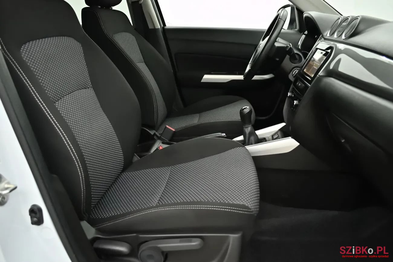 2015' Suzuki Vitara photo #3