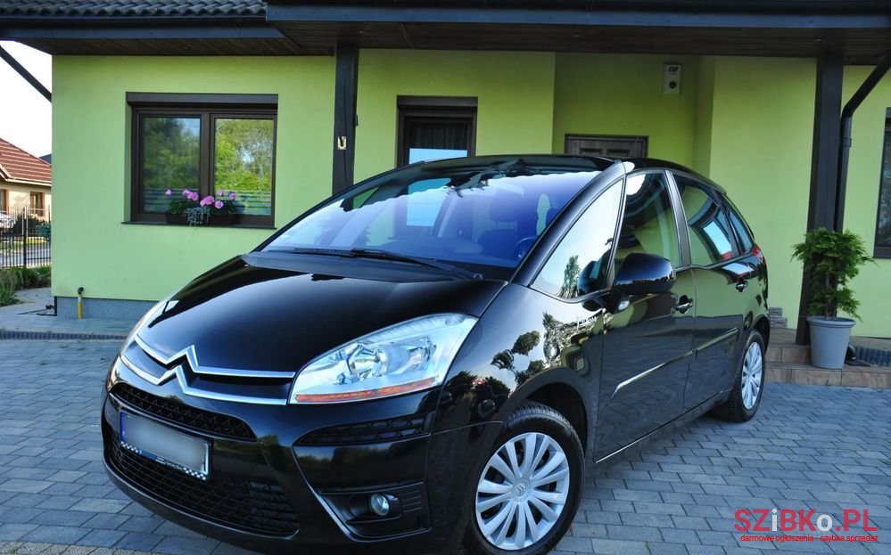 2008' Citroen C4 Picasso photo #2