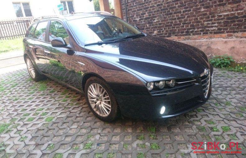 2009' Alfa Romeo 159 photo #2