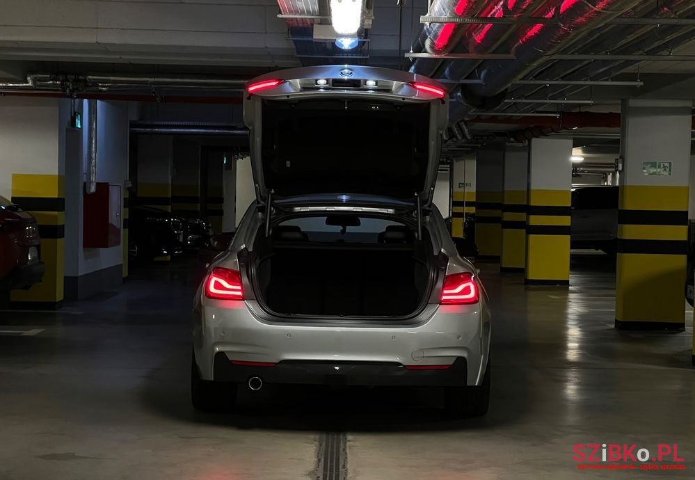 2017' BMW 4 Series 418D photo #6