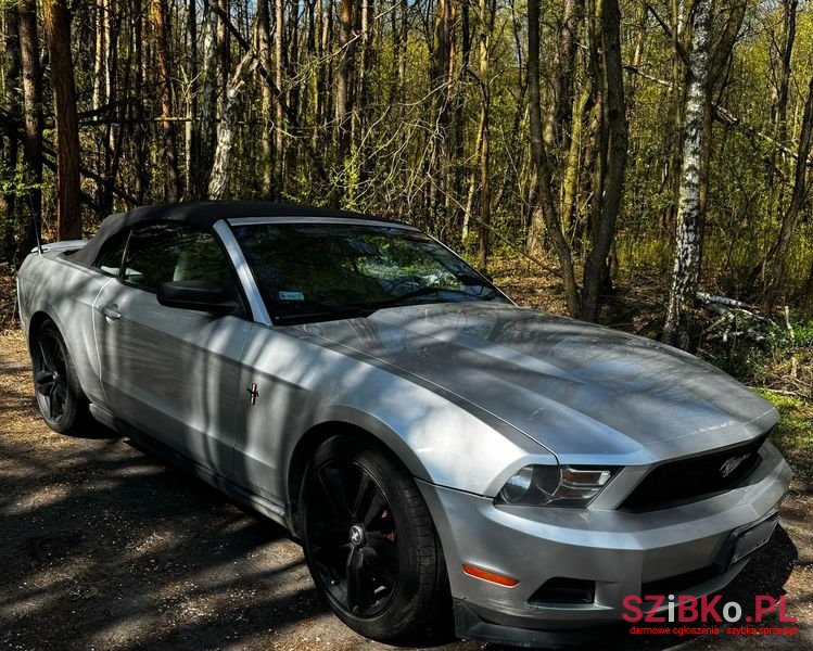 2011' Ford Mustang 3.7 V6 photo #3