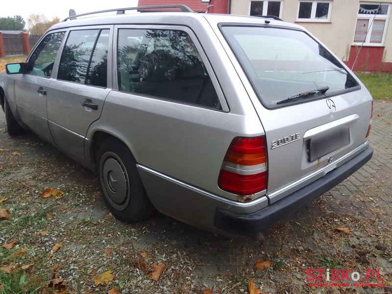 1991' Mercedes-Benz W124 photo #6