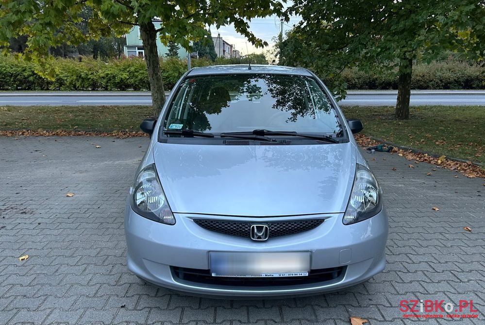 2005' Honda Jazz photo #2