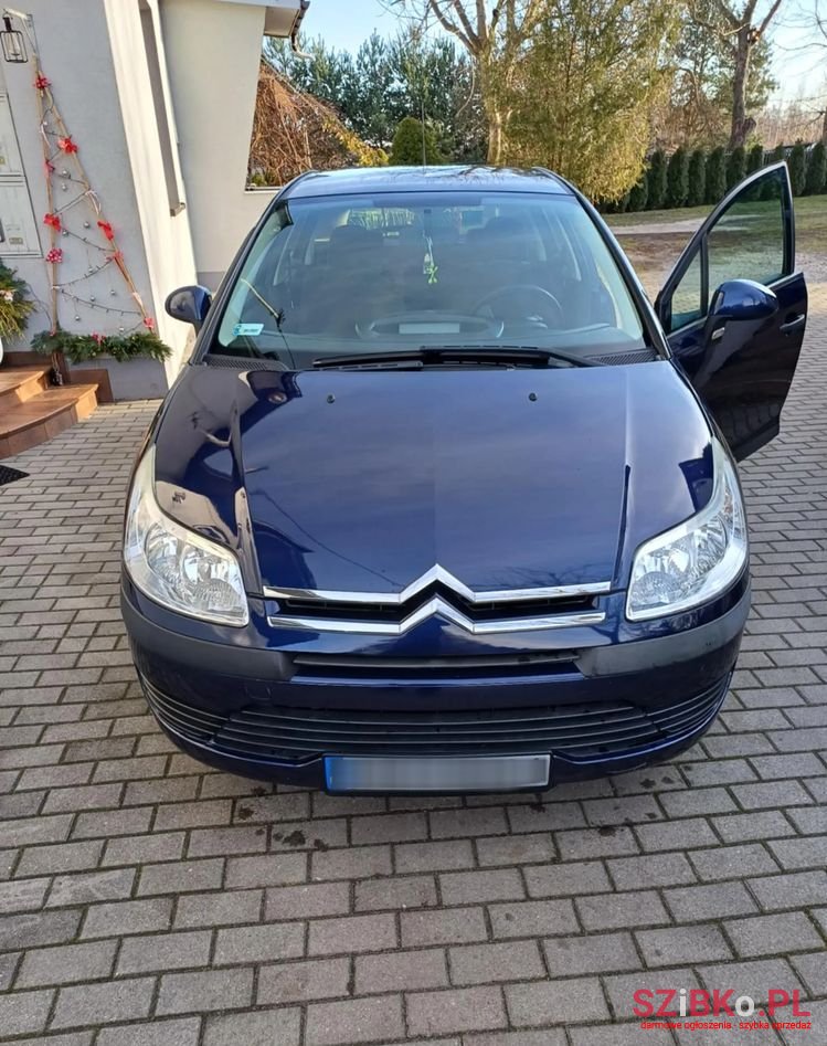 2007' Citroen C4 1.6 16V Confort photo #1