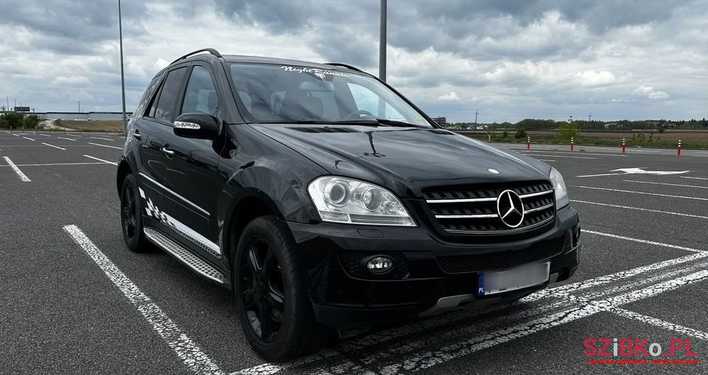 2008' Mercedes-Benz Ml photo #3