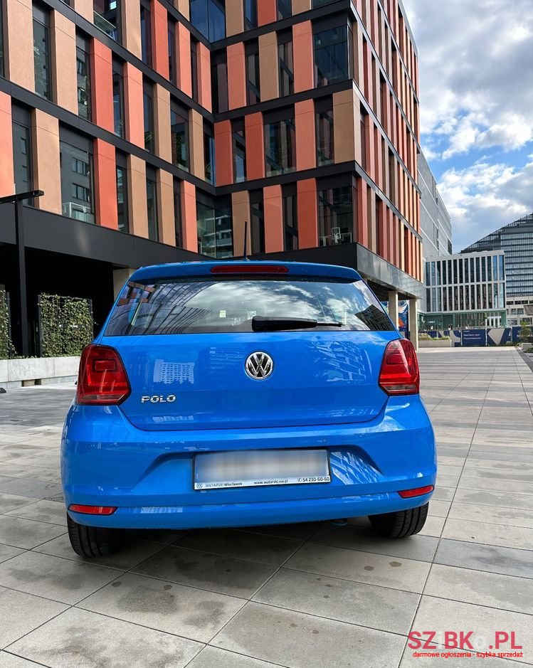 2016' Volkswagen Polo photo #6