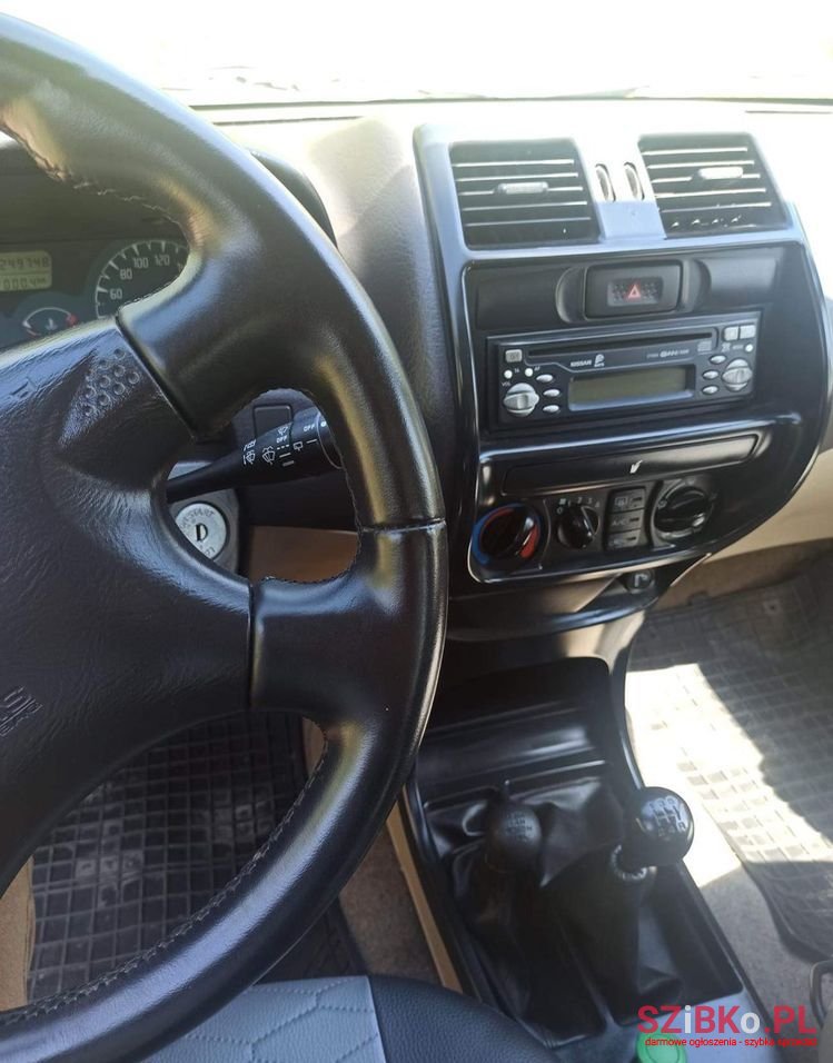2002' Nissan Terrano photo #5
