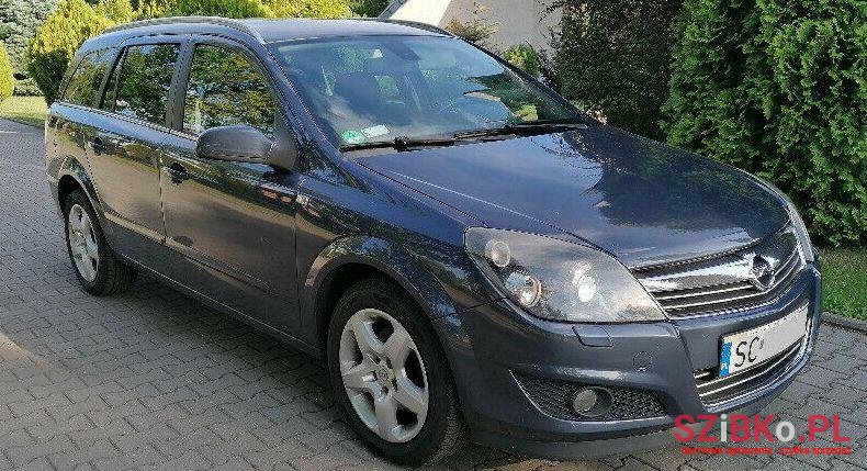 2008' Opel Astra photo #1