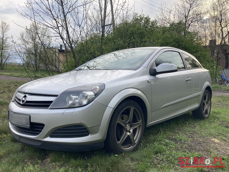 2005' Opel Astra Gtc 1.6 photo #1