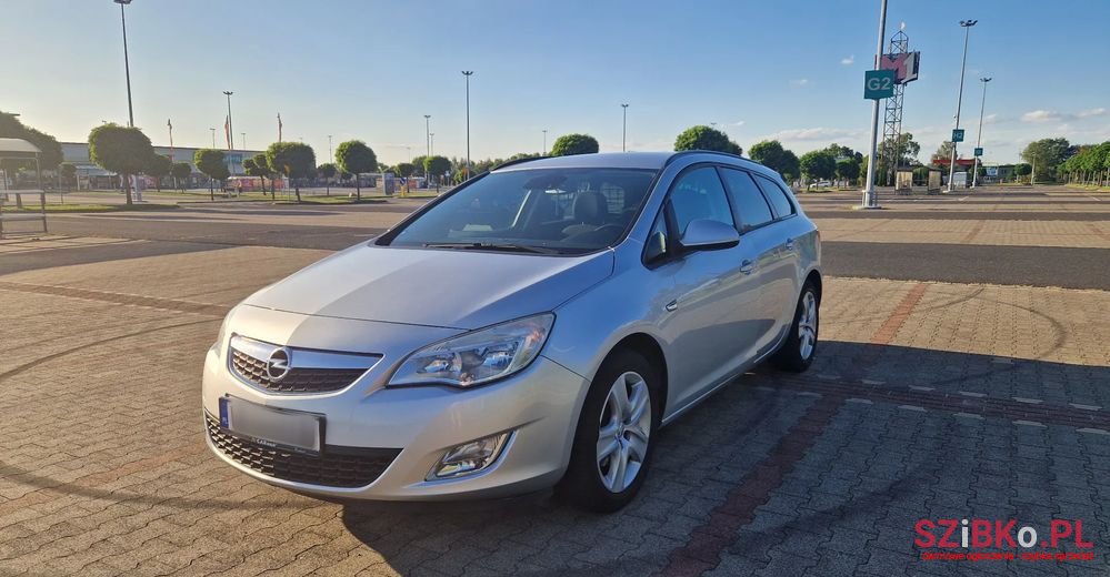 2011' Opel Astra Iii 1.7 Cdti photo #1