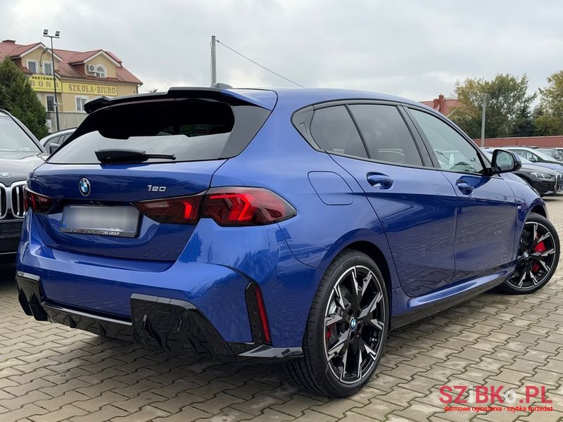 2024' BMW 1 Series photo #5