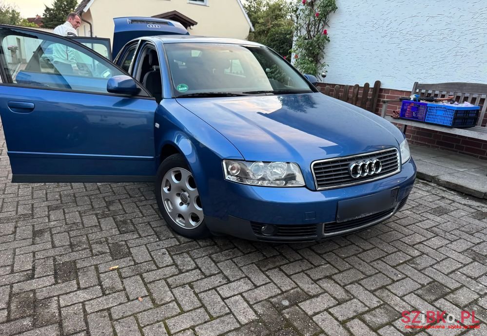 2001' Audi A4 photo #1