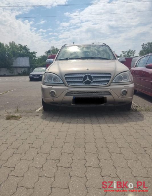 2004' Mercedes-Benz Ml photo #3