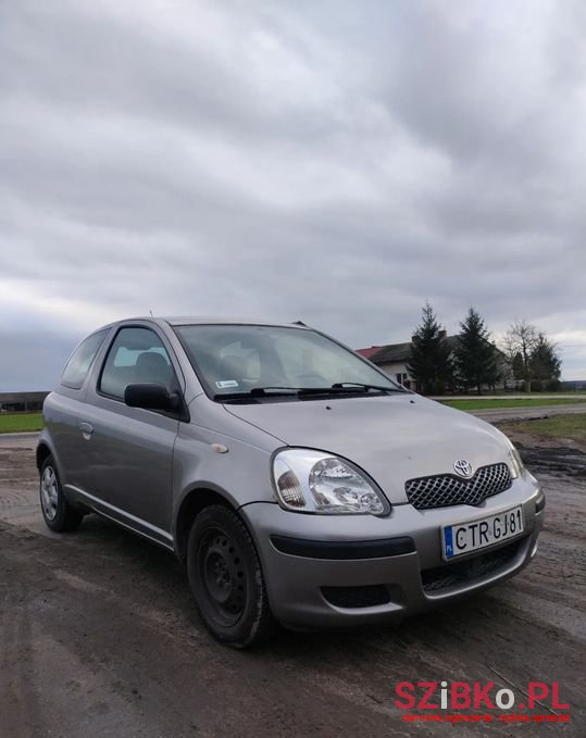2004' Toyota Yaris photo #2