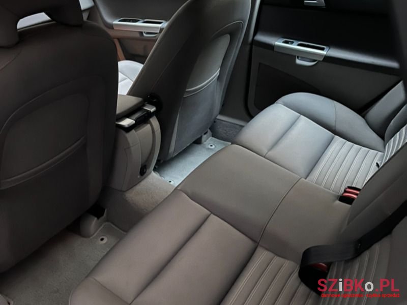 2010' Volvo V50 photo #5