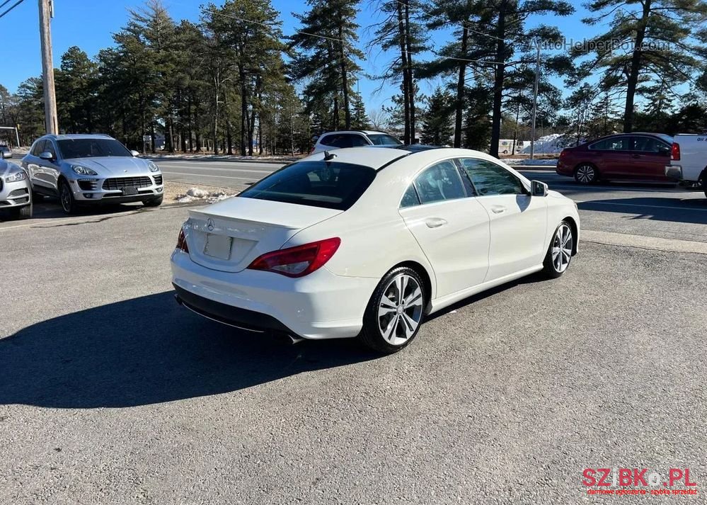 2014' Mercedes-Benz CLA photo #4