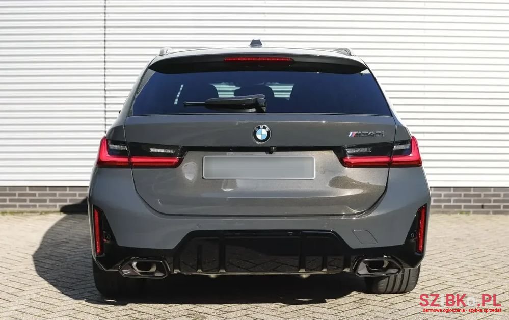 2023' BMW 3 Series photo #4