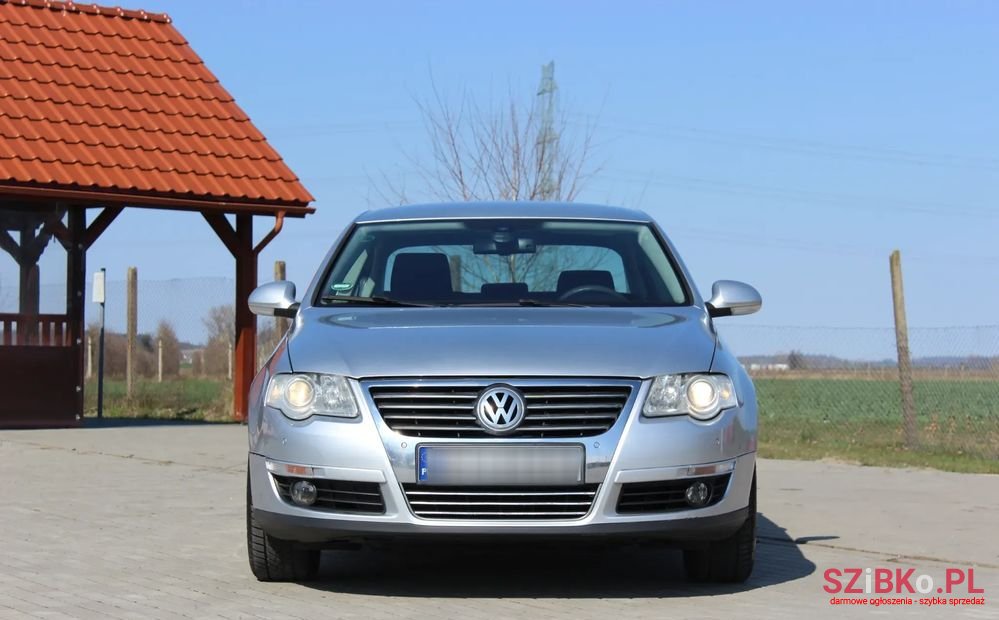 2006' Volkswagen Passat photo #6