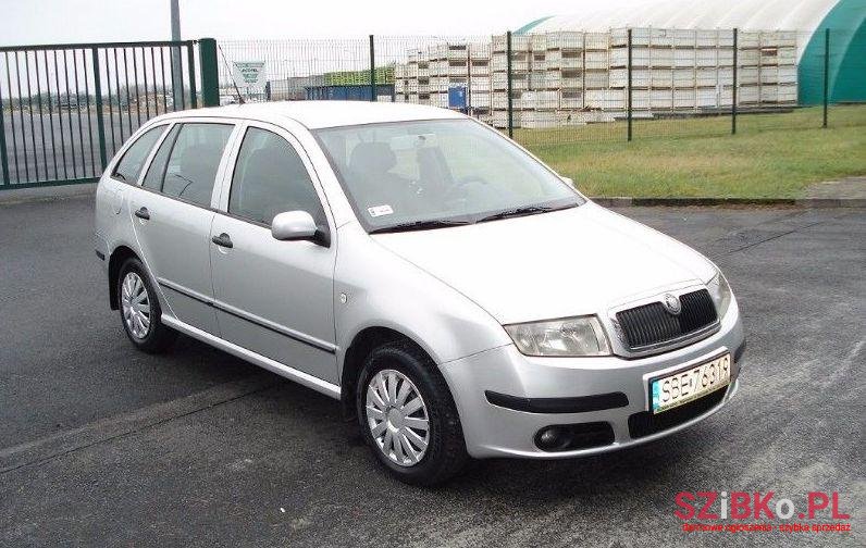 2004' Skoda Fabia photo #2