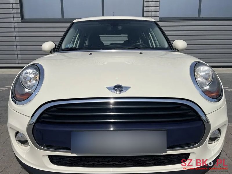 2016' MINI Cooper Standard photo #2