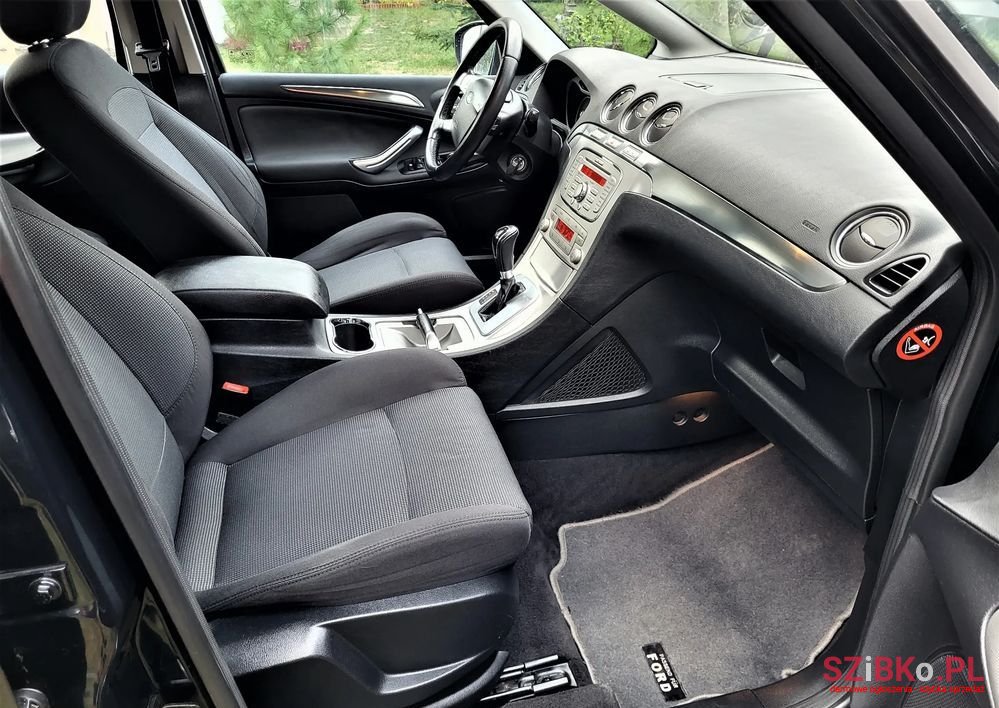 2008' Ford S-Max photo #6