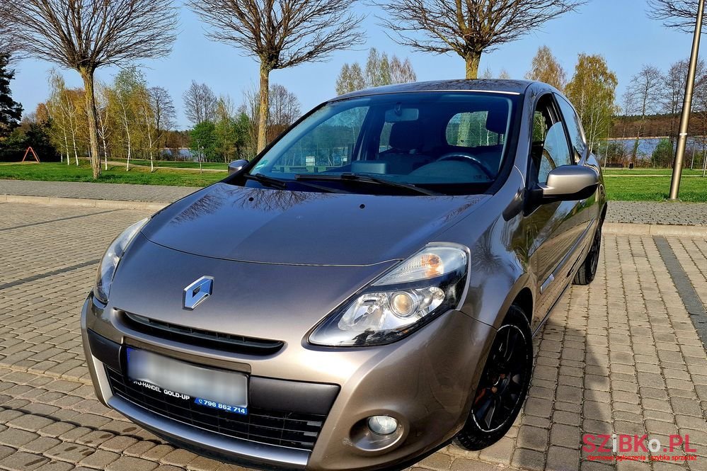 2009' Renault Clio 1.2 16V Authentique photo #1