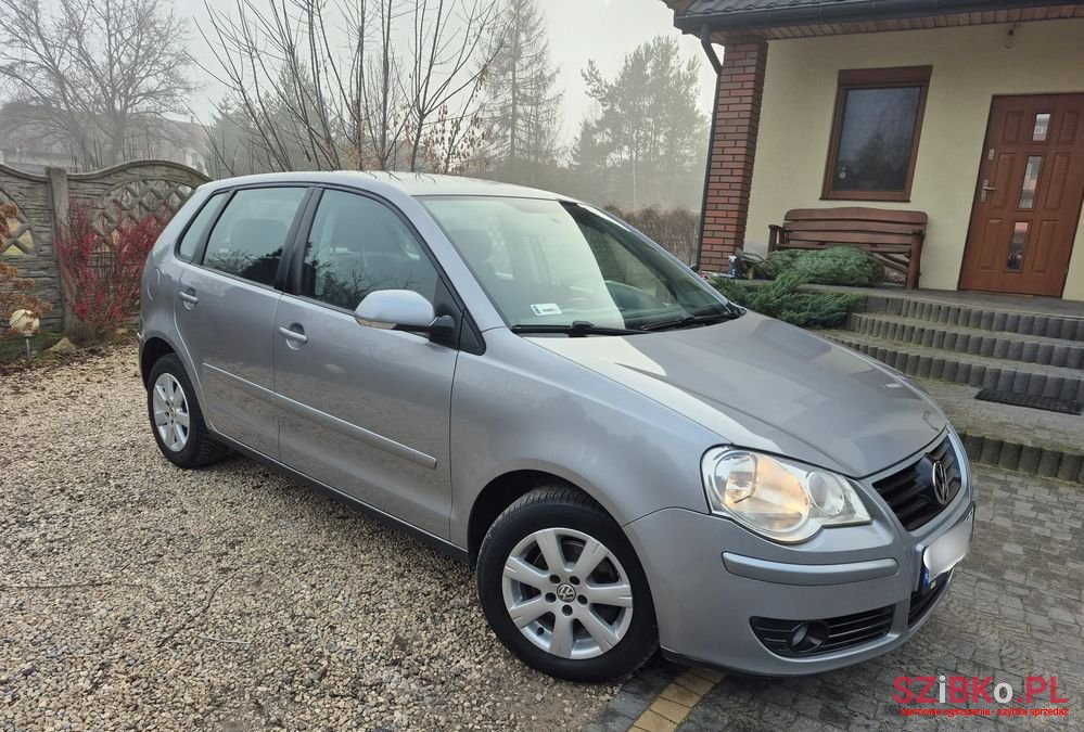 2006' Volkswagen Polo 1.4 Tour photo #3