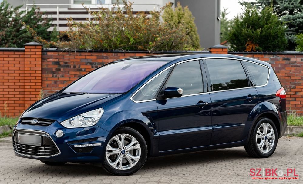 2011' Ford S-Max 2.0 Ecoboost Titanium photo #2