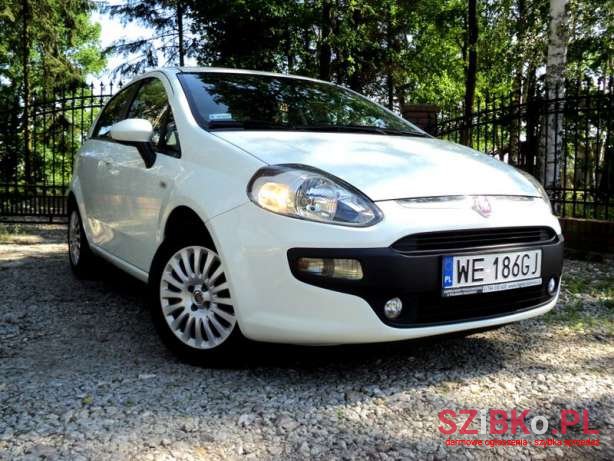 2010' Fiat Punto photo #1