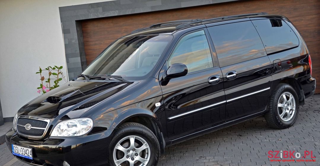 2006' Kia Carnival photo #2