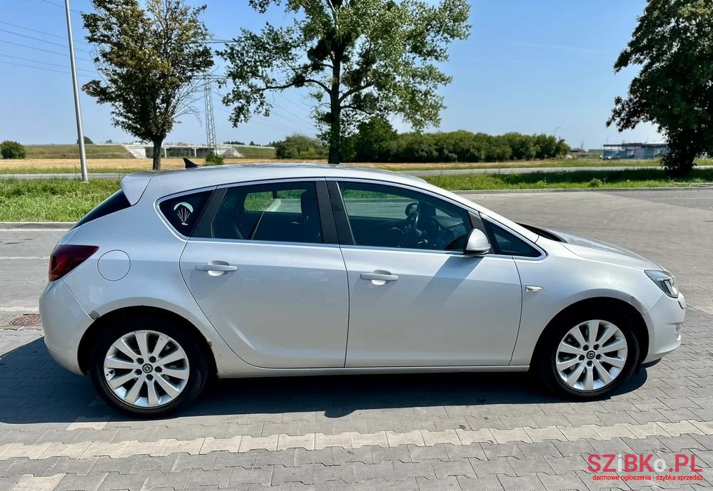 2010' Opel Astra Iv 1.7 Cdti Enjoy photo #4