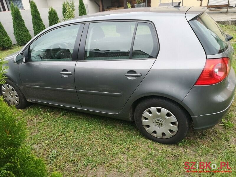 2006' Volkswagen Golf photo #6