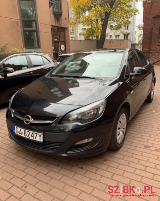 2016' Opel Astra photo #1
