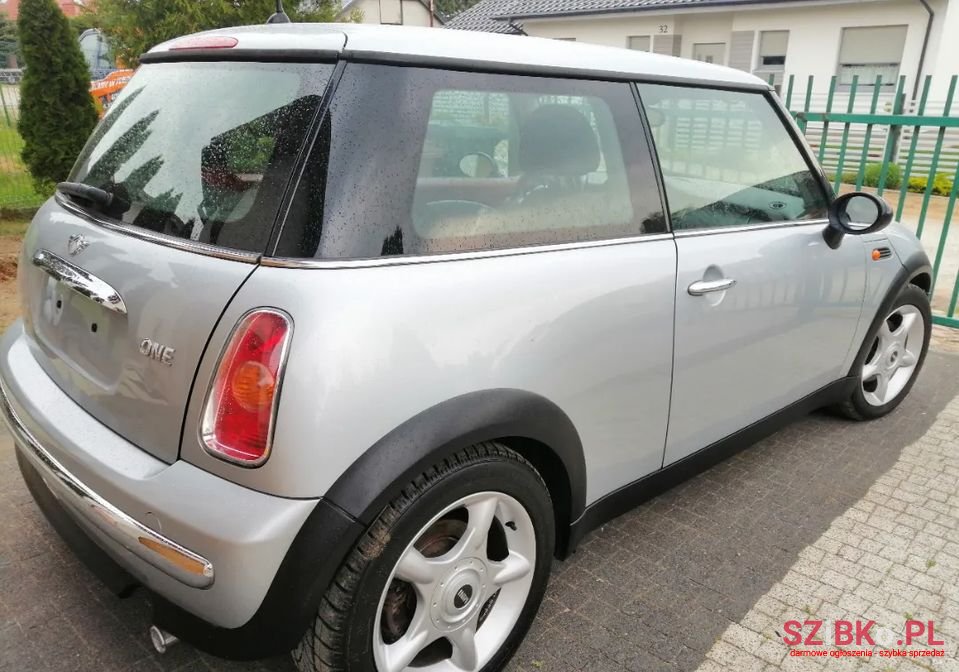 2004' MINI One photo #5