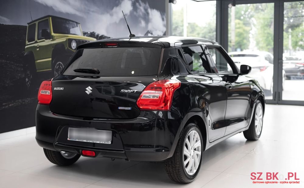 2023' Suzuki Swift photo #3