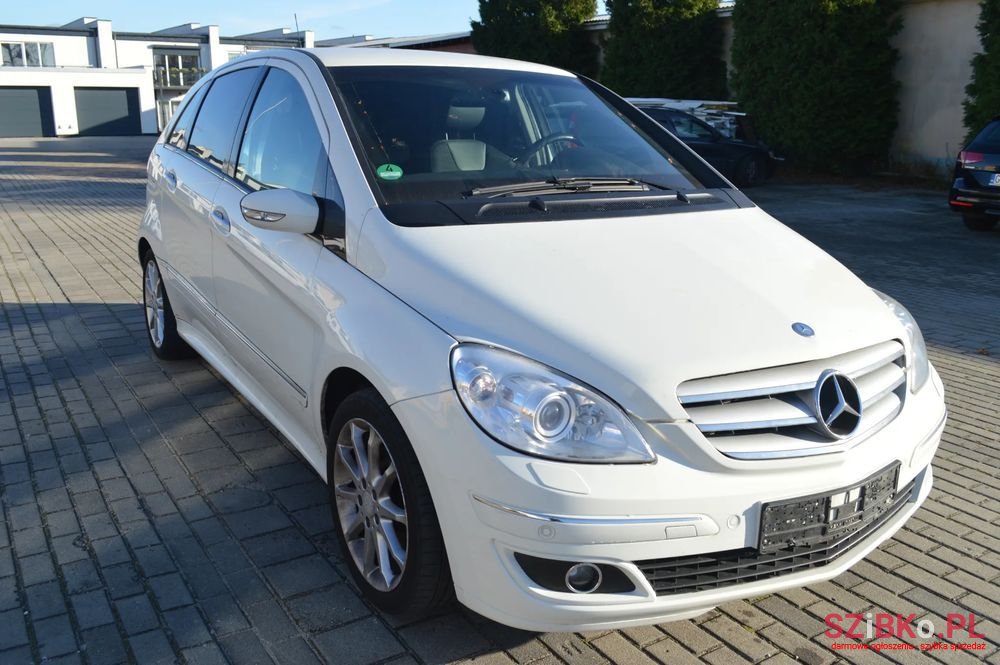2008' Mercedes-Benz B-Class 180 Cdi photo #1