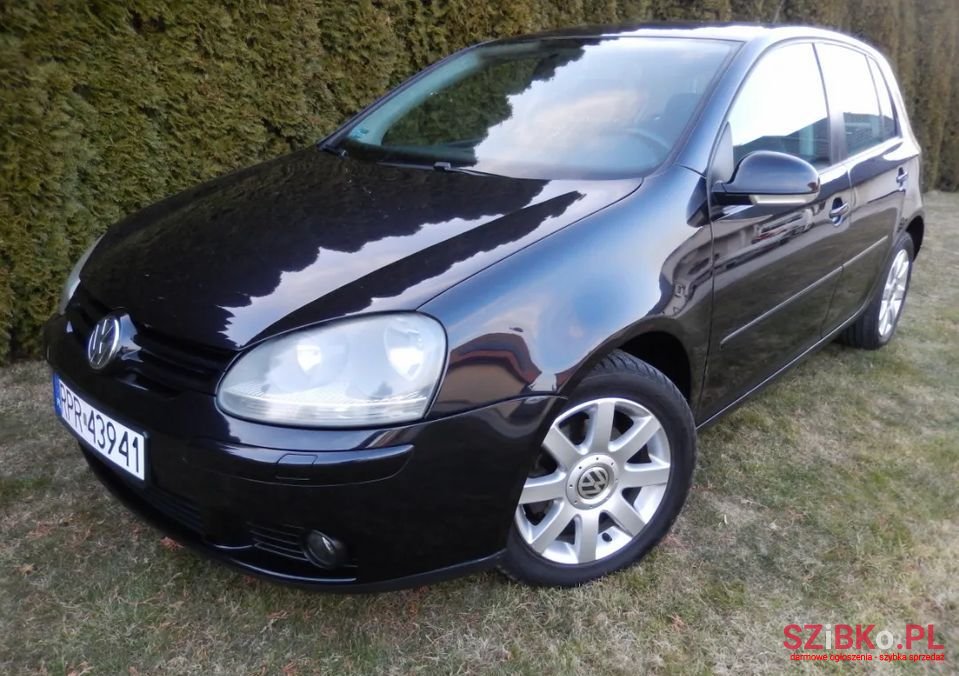 2006' Volkswagen Golf photo #2