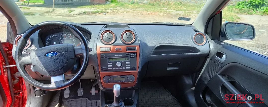 2007' Ford Fiesta photo #4