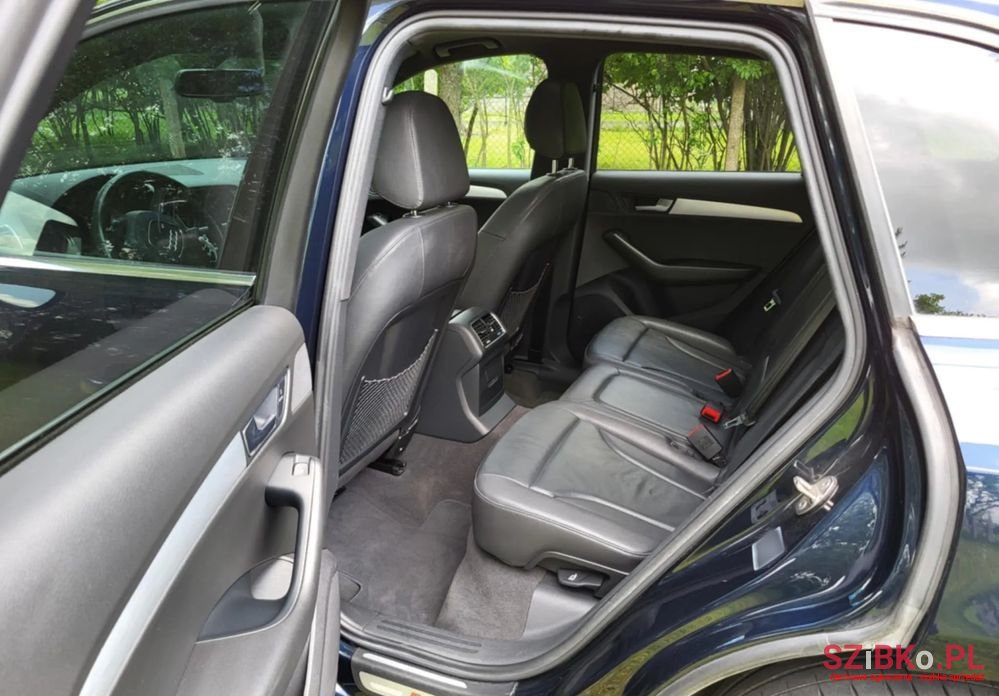 2010' Audi Q5 S Tronic photo #3