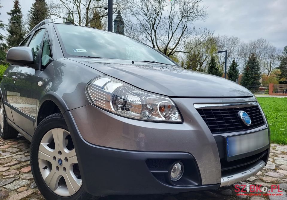 2007' Fiat Sedici photo #2